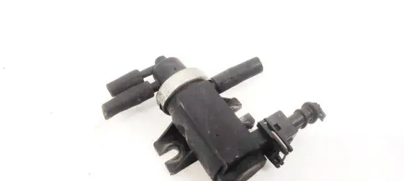 Mitsubishi Space Star Turbo solenoid valve 30618057 72190313