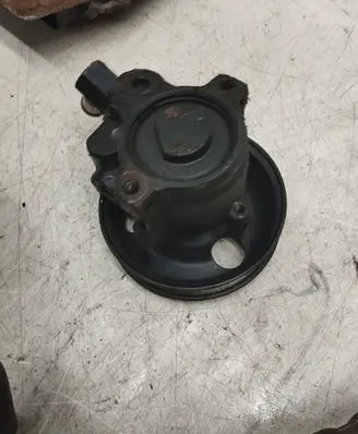 Ford Mondeo MK II Power steering pump