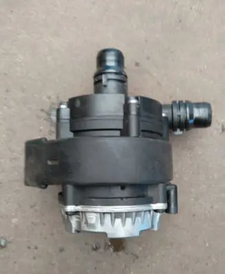 Peugeot 208 Electric auxiliary coolant/water pump 9827567880 0392024023