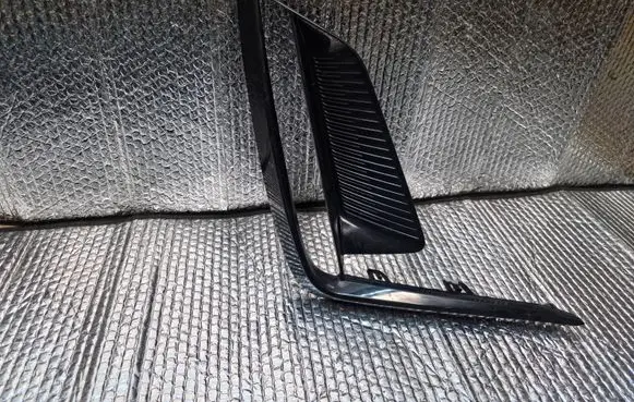 MG MG4 ev Front bumper lower grill 10977789