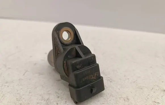 Mercedes-Benz S W220 Camshaft position sensor A0031539728 0031539728
