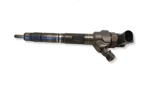 Volkswagen PASSAT B7 Fuel injector 0445118369