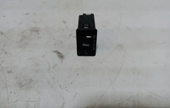 Nissan X-Trail T30 Headlight level height control switch