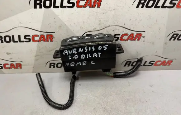 Toyota Avensis T250 Seat heating switch 453417