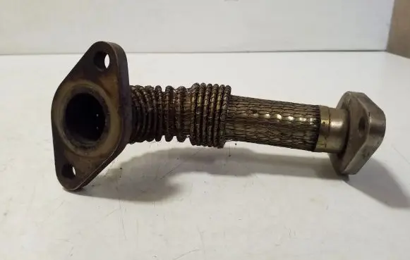 Volkswagen Golf III EGR valve line/pipe/hose 028131521M