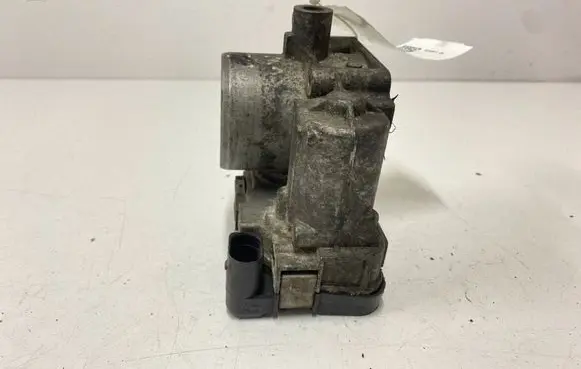 Volkswagen Golf Plus Throttle valve 03C133062A