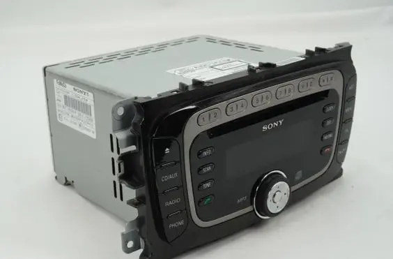 Radio/CD/DVD/GPS head unit