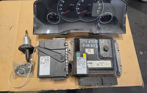 Opel Meriva A Engine control unit/module 07122106532 98002896 8980028968