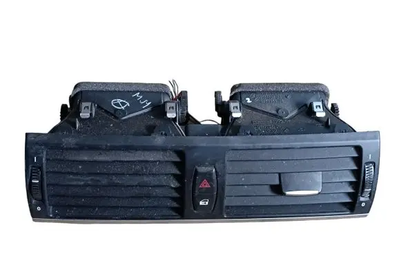 BMW X5 E70 Dash center air vent grill 7161801 7161802 6958654