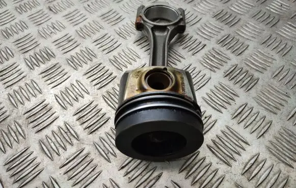 Volkswagen Golf VII Piston with connecting rod CXX