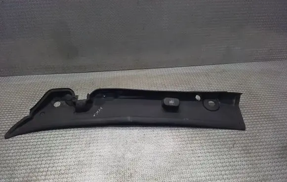 Peugeot Boxer Wiper trim 1306178070