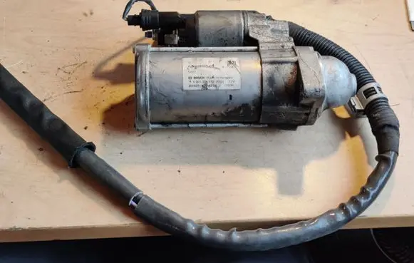 Mercedes-Benz E W213 Starter motor A6549061400 0001174612