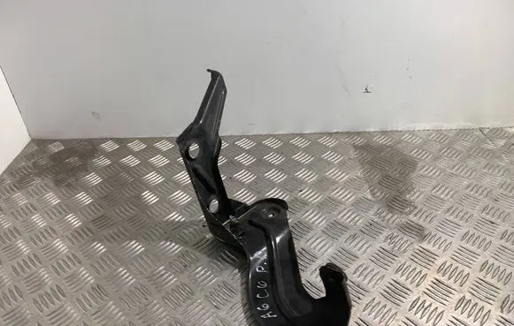Audi A6 S6 C6 4F Intercooler pipe mounting bracket 4F0145813F