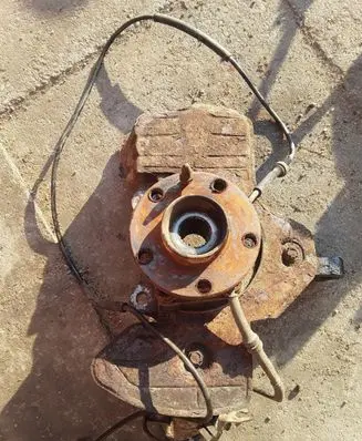 Alfa Romeo 147 Front wheel hub spindle knuckle