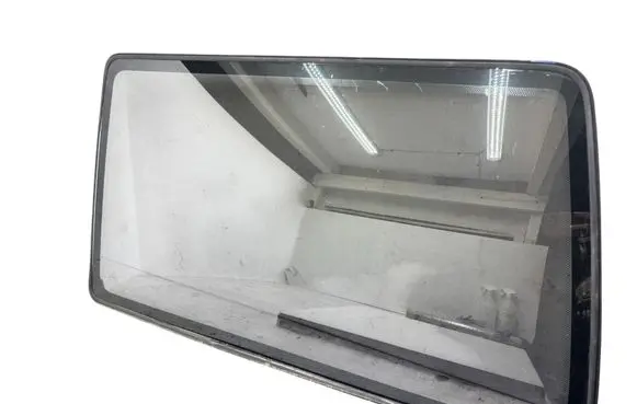 Volkswagen Multivan T4 Rear side window 43R001025