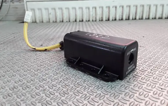 Mitsubishi Lancer X Passenger airbag on/off switch 8610A054