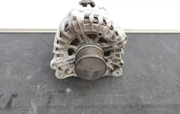Audi A6 S6 C7 4G Generator/alternator 04L903017C 117012545 2621147E