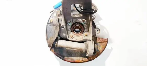 Rear wheel hub