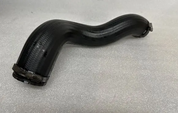 Volvo XC90 Intercooler hose/pipe 31261367