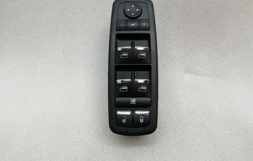 Maserati GranTurismo Switch for retractable tow bar 670025406