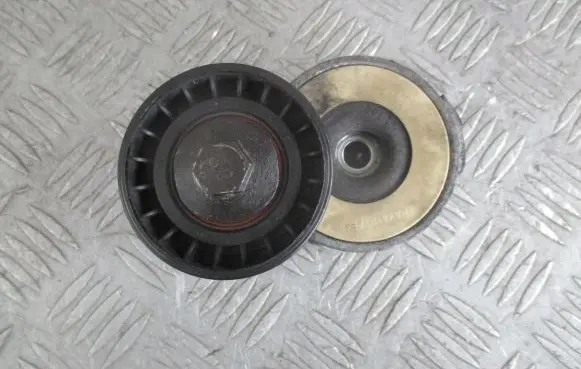 Fiat Sedici Generator/alternator belt tensioner