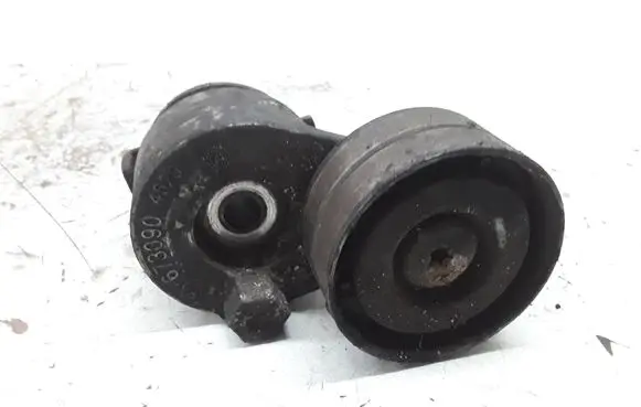 Renault Megane II Generator/alternator belt tensioner 6730904628