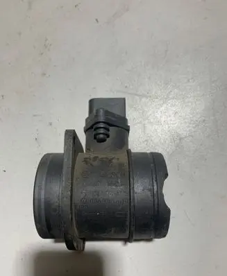 Volkswagen Golf V Mass air flow meter 038906461B 0281002531