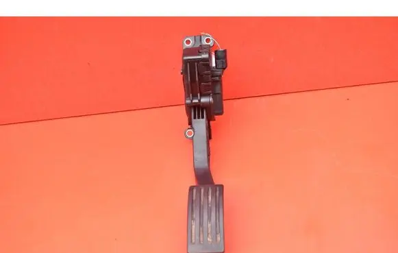 Volvo S40 Accelerator throttle pedal 4M519F836AK