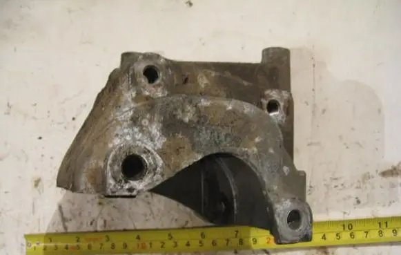 Renault 21 Power steering pump mounting bracket 