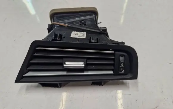 BMW 5 F10 F11 Dashboard side air vent grill/cover trim 9166884 9166890
