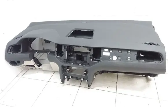 Volkswagen Golf Sportsvan Dashboard 517857181 510880204 517858049
