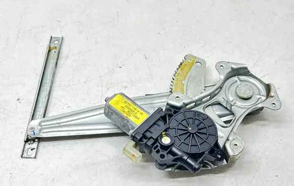 Nissan Note (E12) Rear door window regulator with motor 827301HB1A 8Q11332A