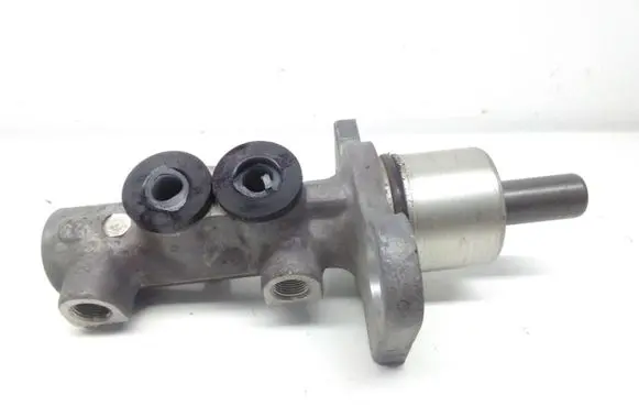 Master brake cylinder