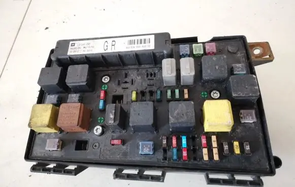 Opel Zafira B Comfort/convenience module 13206745 13206745gr