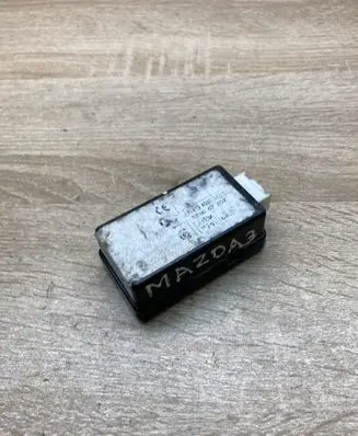 Mazda 3 I Keyless (KESSY) go control unit/module 8P4K675DZ