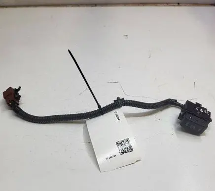 Nissan Leaf I (ZE0) Seat heating switch 14304MN