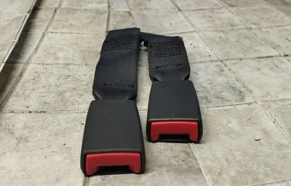 Fiat Croma Rear seatbelt buckle 33044910