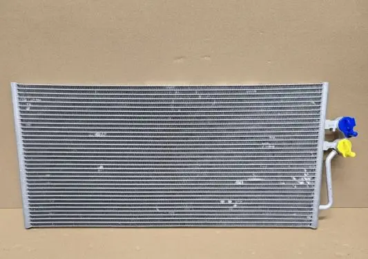 Volvo XC40 A/C cooling radiator (condenser)