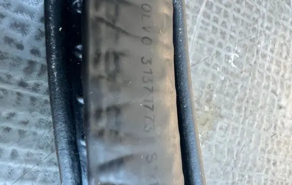 Volvo S90, V90 Rubber seal rear door 31371773