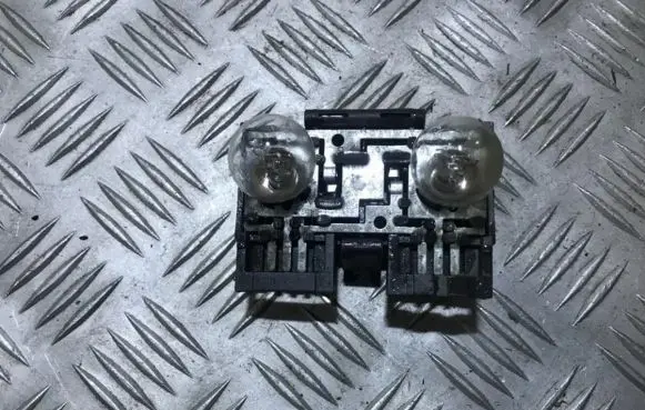 Volkswagen PASSAT B4 Tail light bulb cover holder 3a9945259