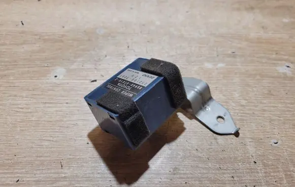 Toyota Prius (XW20) Window wiper relay 85940470102