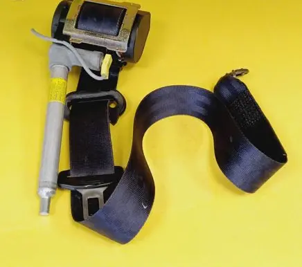 Audi A6 S6 C5 4B Front seatbelt 4B0857705D