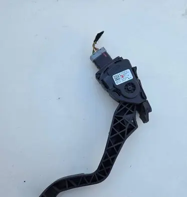 Peugeot 207 Accelerator throttle pedal 9671433780