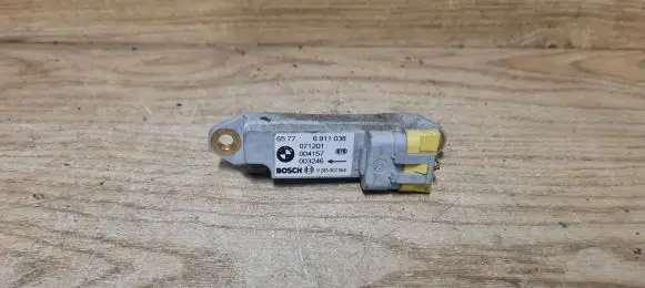 BMW X5 E53 Airbag deployment crash/impact sensor 0285002064