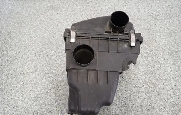 Suzuki Wagon R+ Air filter box cover 