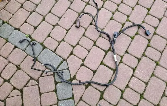 Opel Insignia B Fuel injector wires 39109391