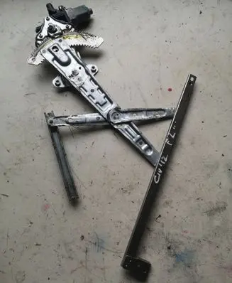 Honda Civic IX Front door window regulator with motor