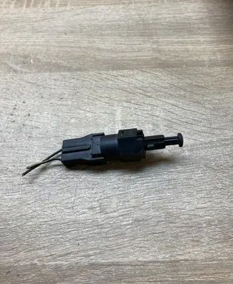 Opel Zafira B Brake pedal sensor switch 
