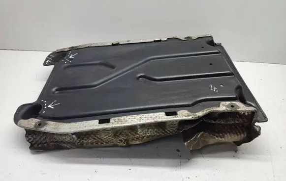 BMW 7 E65 E66 Front underbody cover/under tray 7002379 51717002379