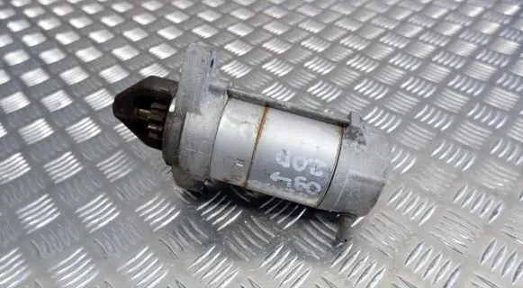 Toyota Avensis T270 Starter motor 281000R010